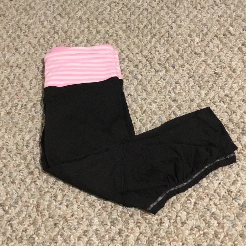 Lululemon- Cropped Legging