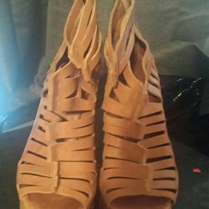 DKNY Wedges