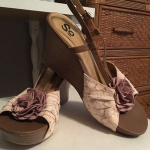 Wedge sandals