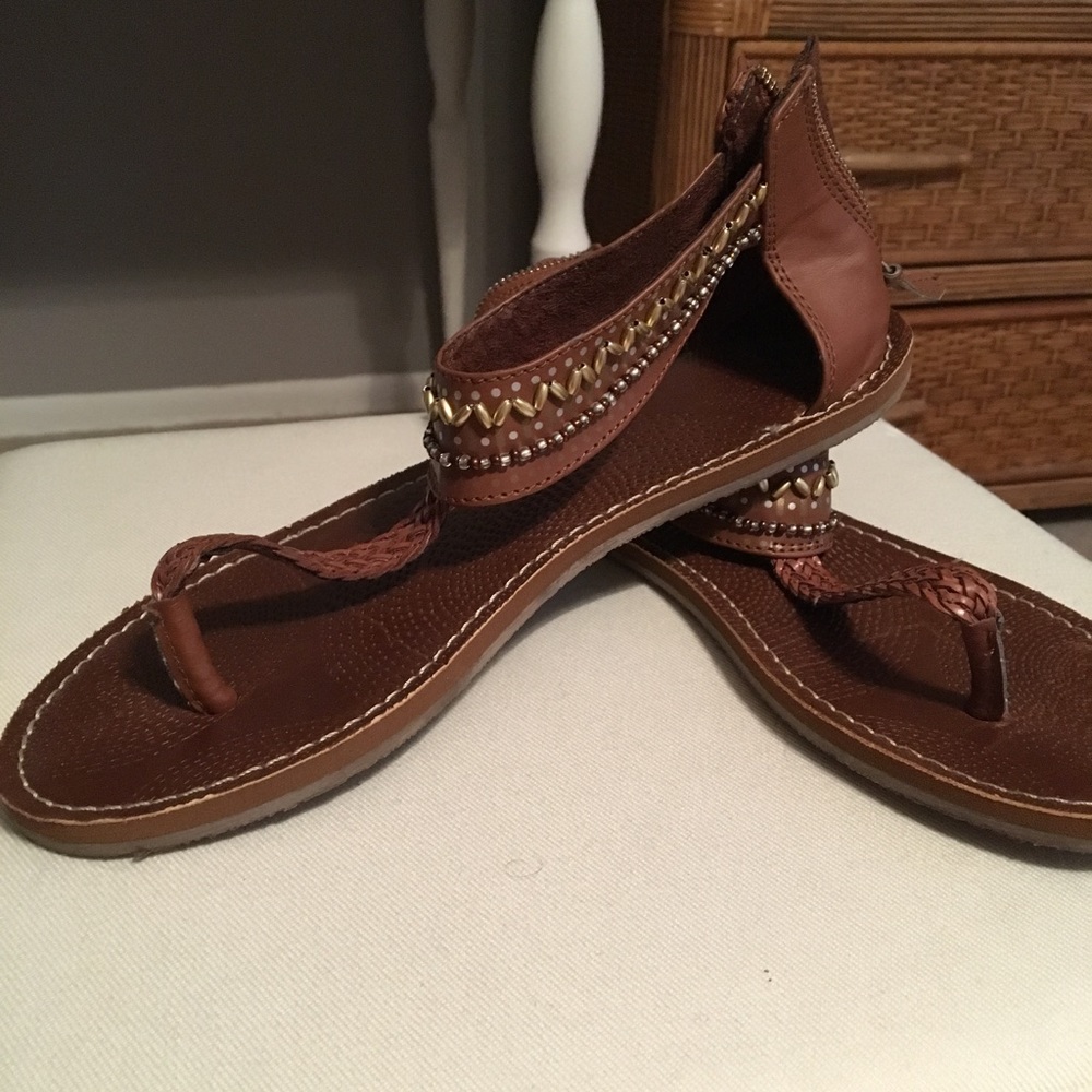 Roxy sandals