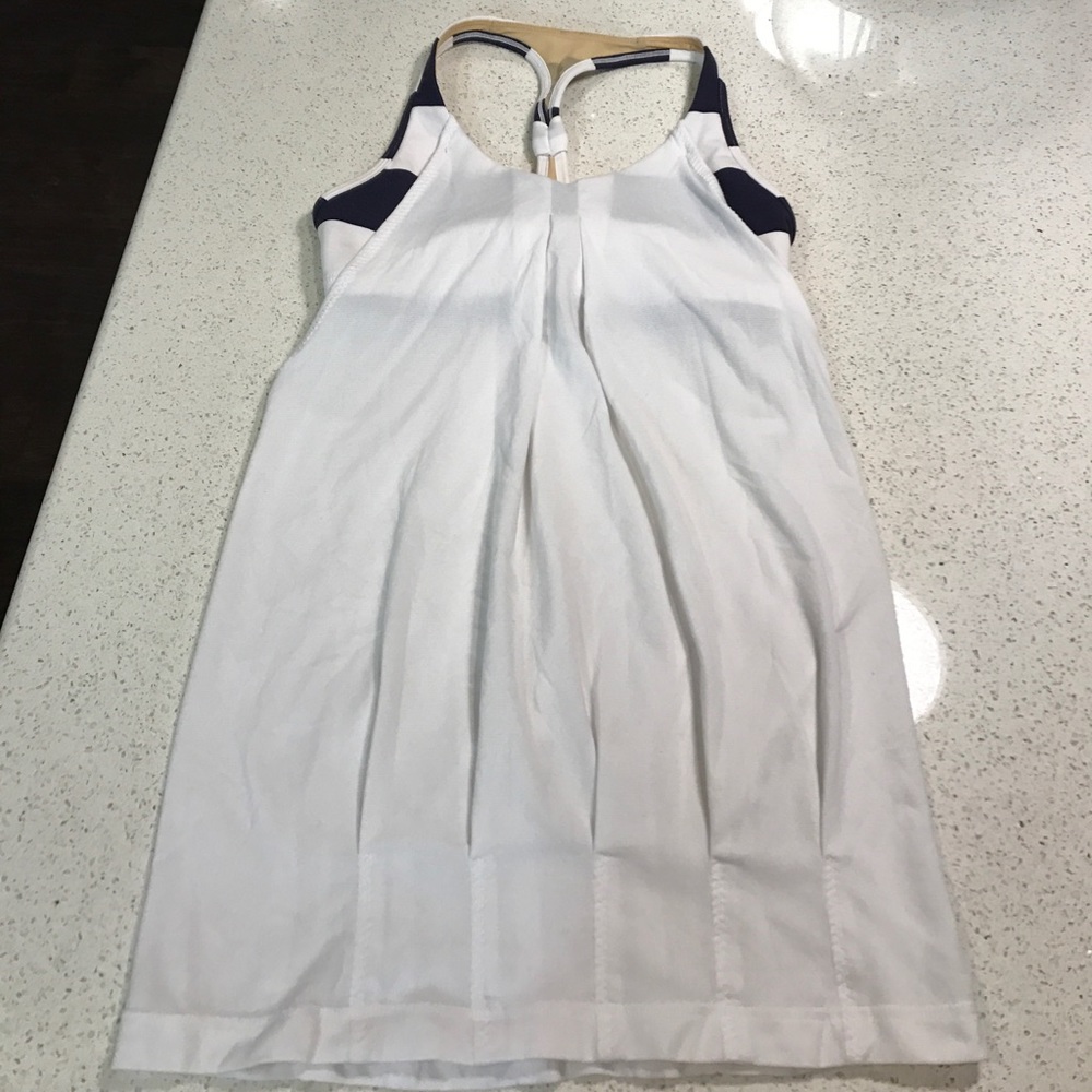 Lululemon tank size 4