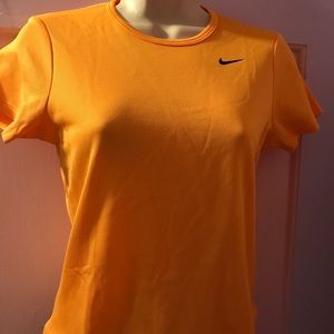 Women's Nike dryfit small