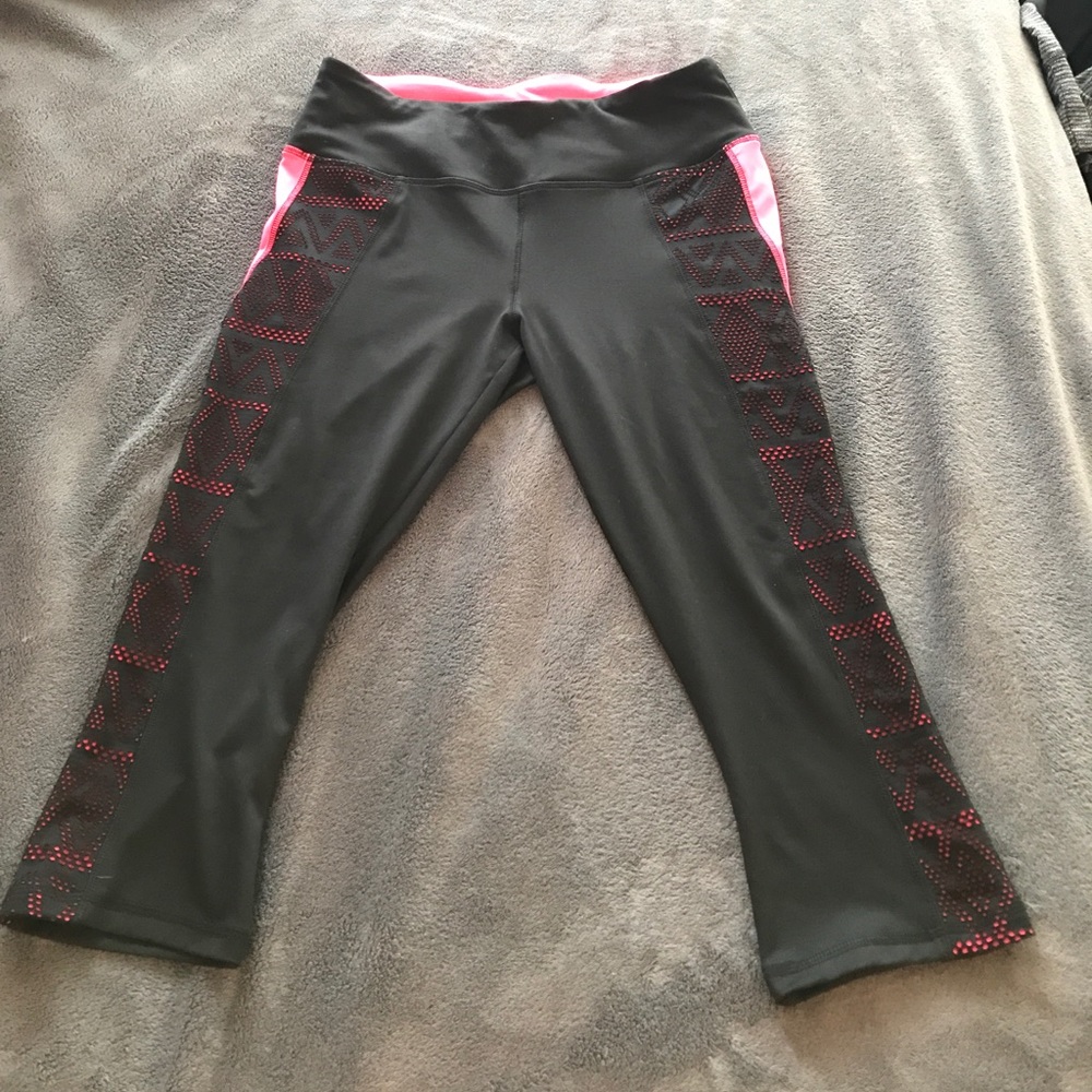 Maurice's inMOTION leggings