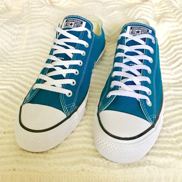 Converse Other - Converse Classic Low Top Sneakers