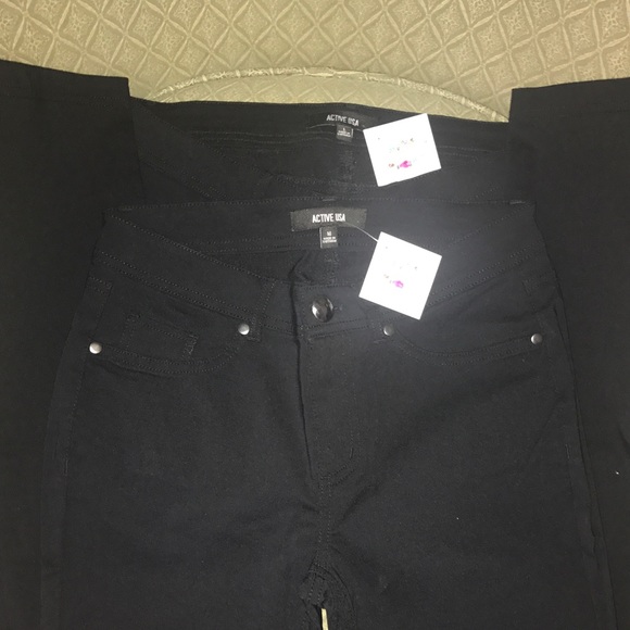 ❗️SALE- 1 M Left❗️Super Soft Skinny Jeans! - Picture 6 of 7