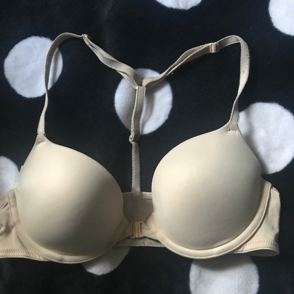 Nude t shirt bra
