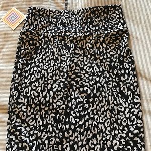 LuLaRoe Cassie. L.