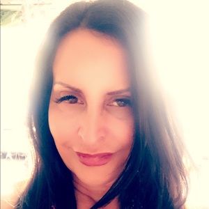 Meet your Posher, Dr. lydia