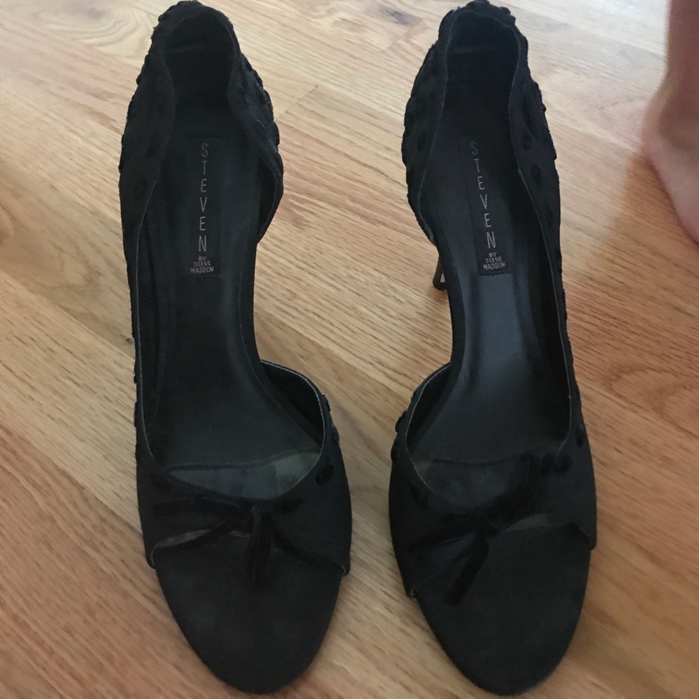 Steven by Steve Madden Black Peep Toe heel as 8