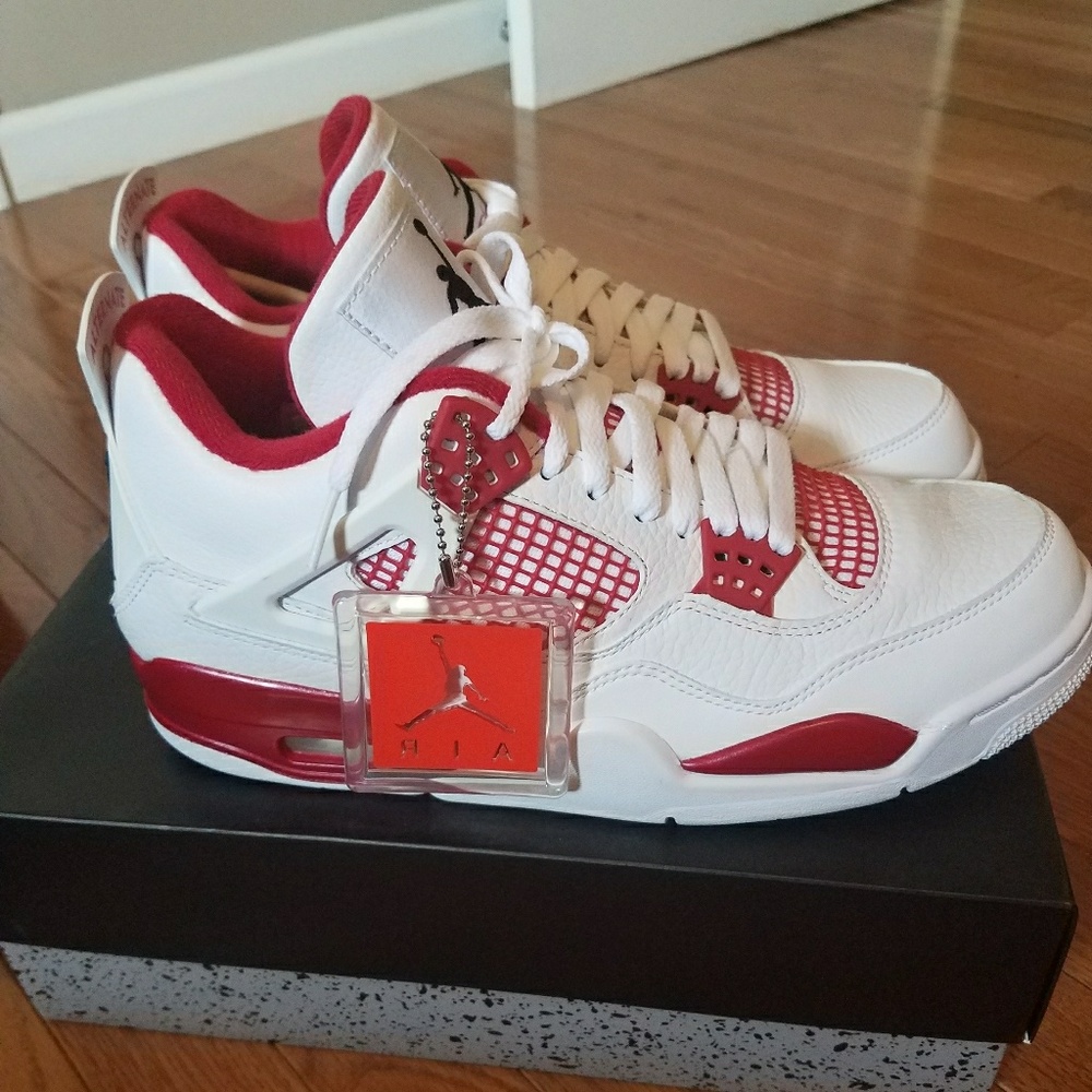 Retro Air Jordan's "Gym Red 4s"