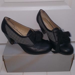 Crown Vintage Heels