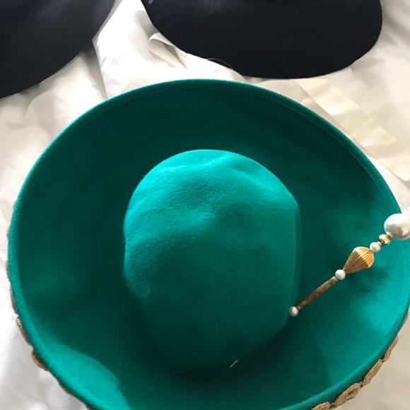 Designer Hats - Picture 3 of 8