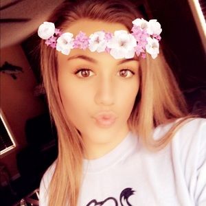 Meet your Posher, Kayla