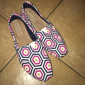 Toms