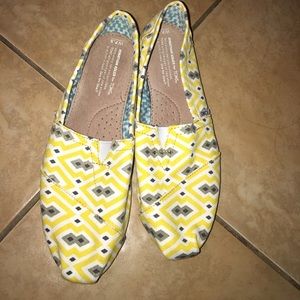 Toms