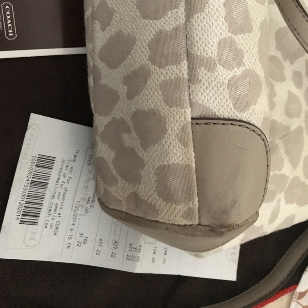 Today only $100 👛 Authentic - Picture 8 of 8