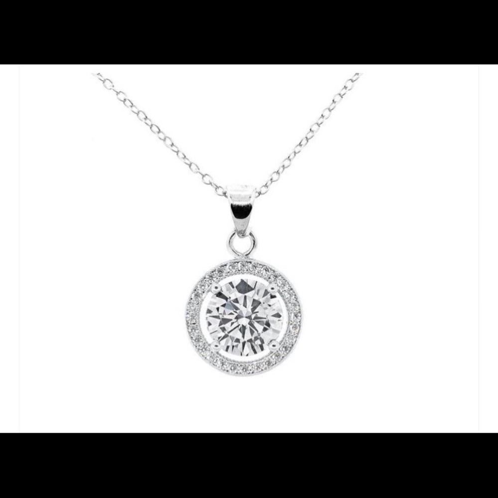 18k White Gold Plated Pendant Necklace