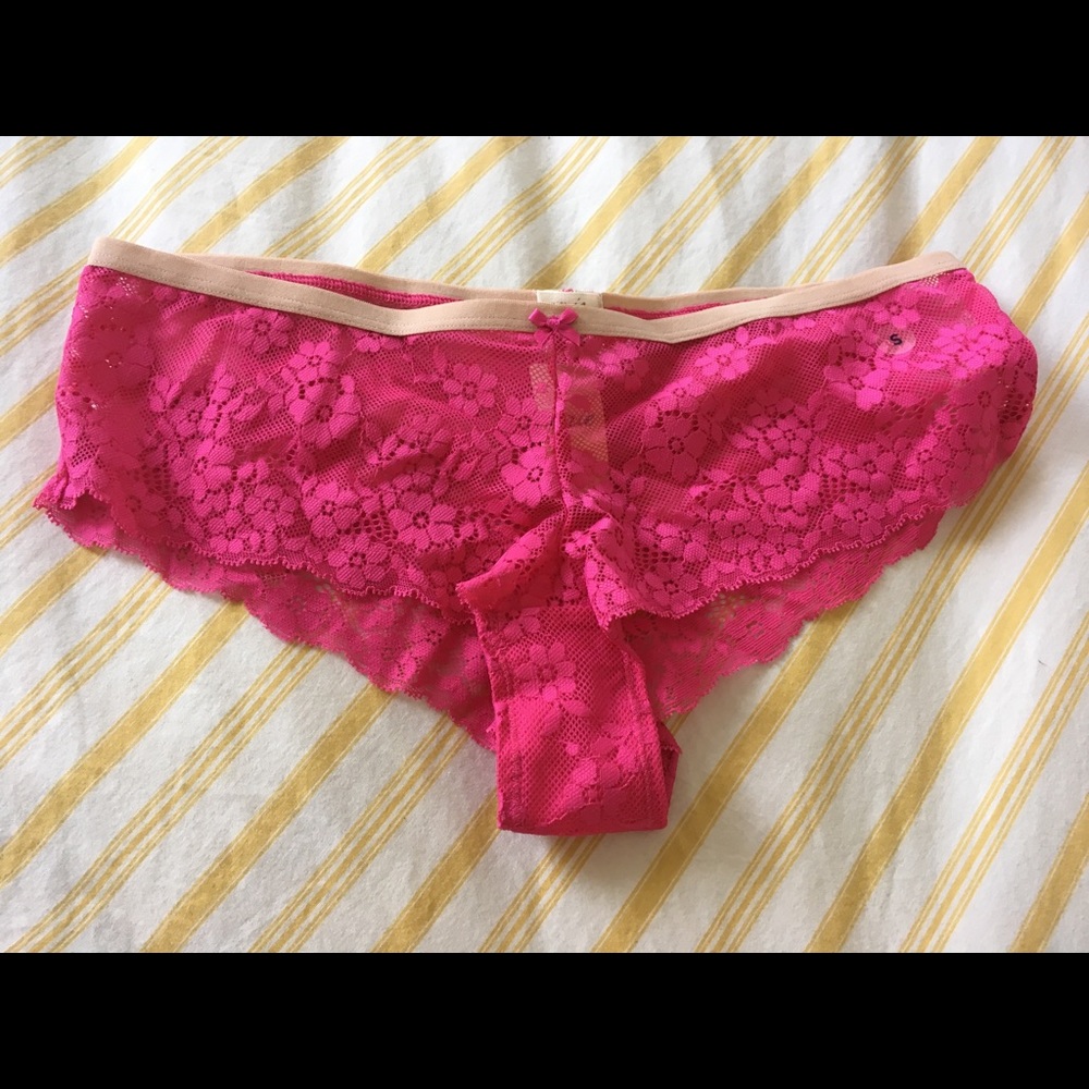 Aerie Fuchsia Lace & Nude Band Tanga