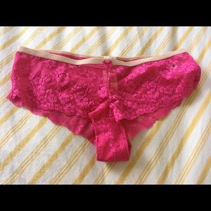 Aerie Fuchsia Lace & Nude Band Tanga