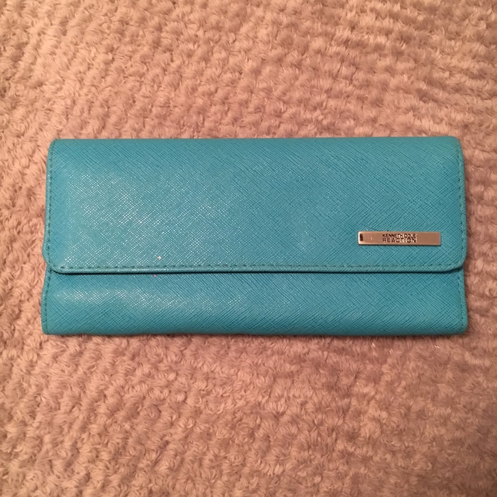 Kenneth Cole Reaction blue wallet