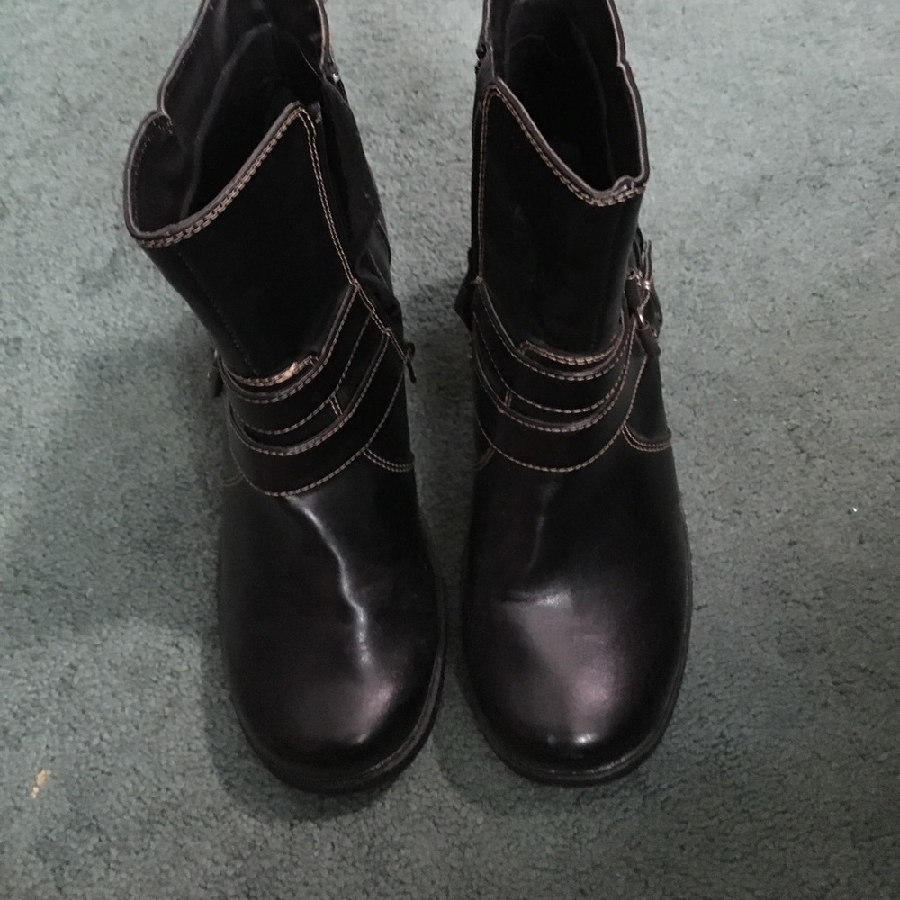 Black Short Heel Boots
