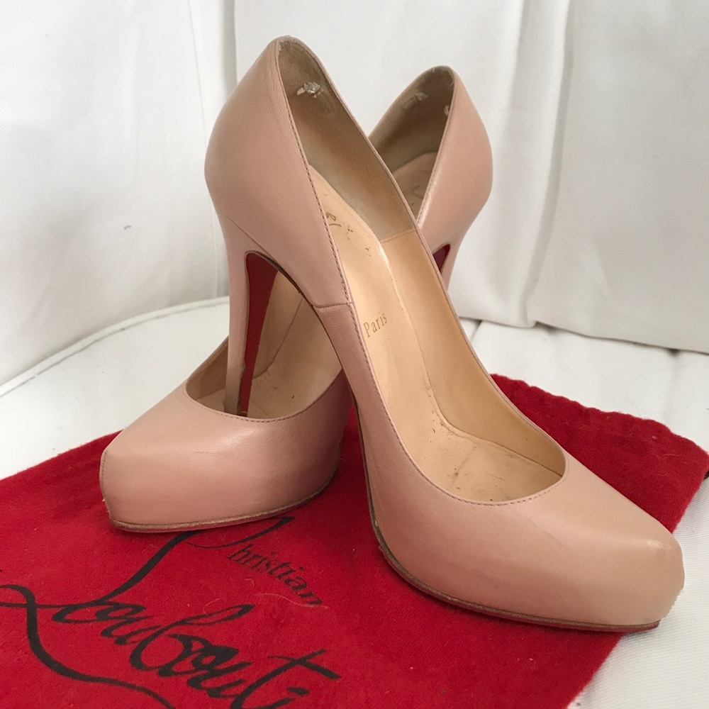 Authentic Christian Louboutin Nude Ronaldo pump