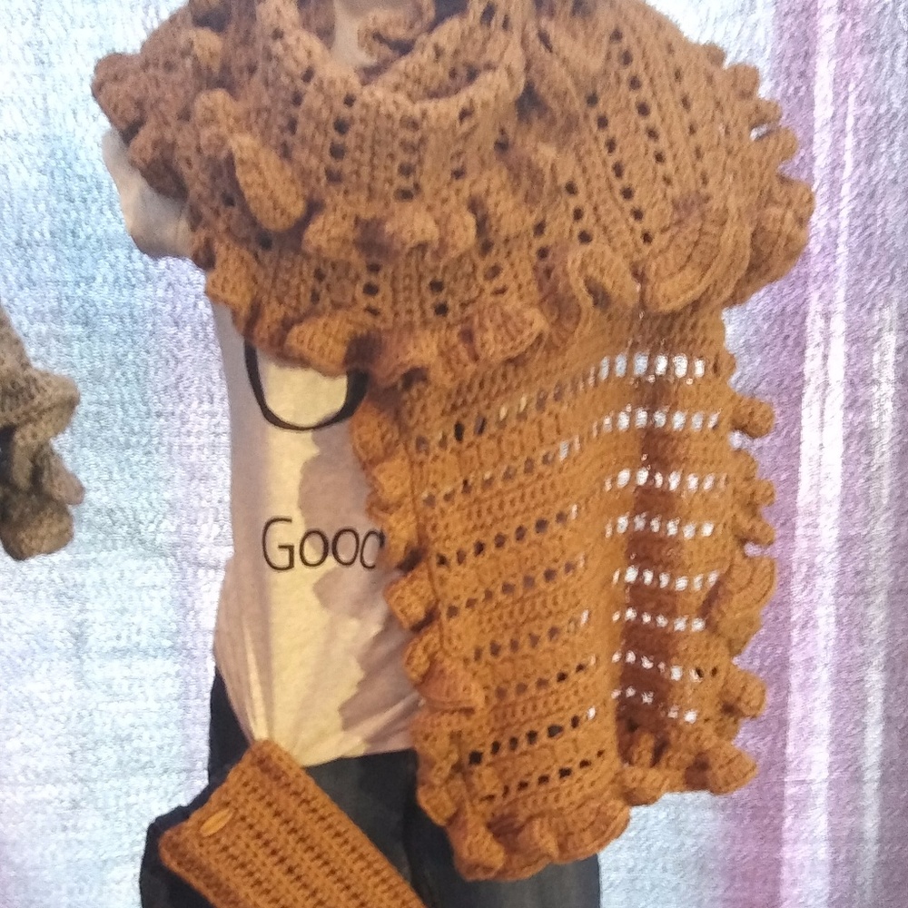 Hand Crafted  2pc.Ruffled Wrap and Boot Cover