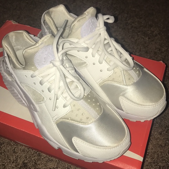 Nike Huarache Run (SOLD) - Picture 1 of 3