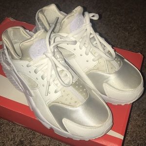 Nike Huarache Run (SOLD)