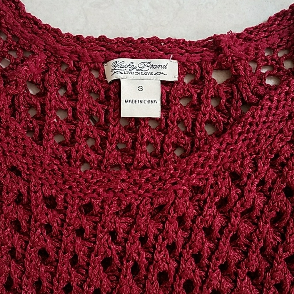 Beautiful sweater! - Picture 2 of 4