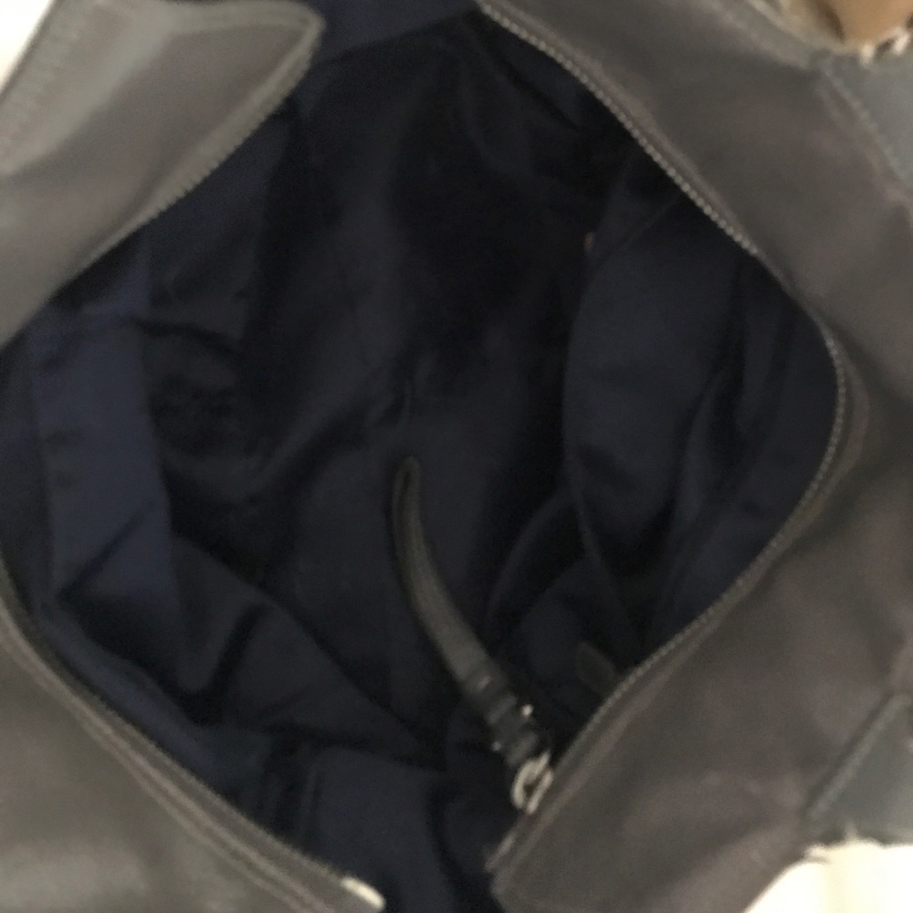 Today only $75 Coach Authentic pursepatent leather - Picture 5 of 8