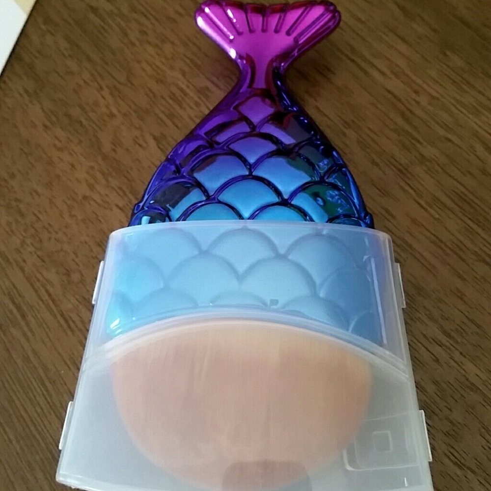 Mermaid contour brush