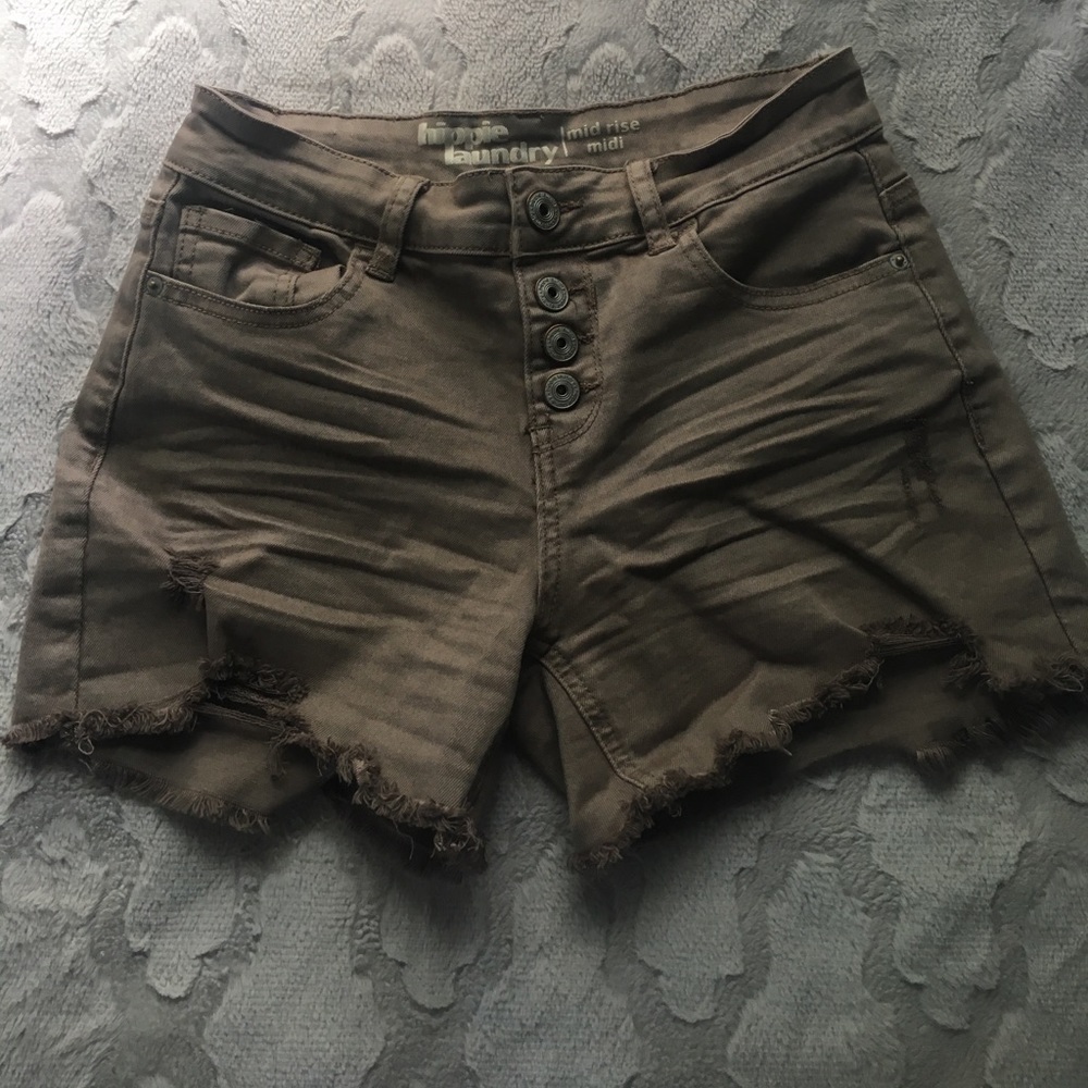 hippie laundry mid rise midi shorts size 26