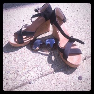 Toms Wedges