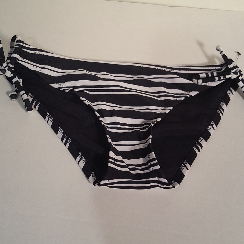 New** Ladies size Large bottoms