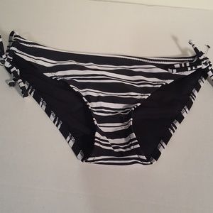 New** Ladies size Large bottoms