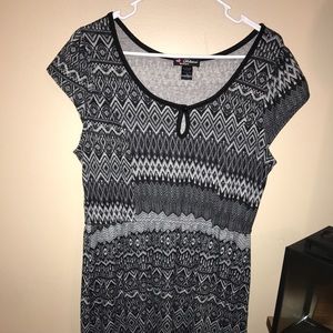 2 Ladies dresses size 1xl