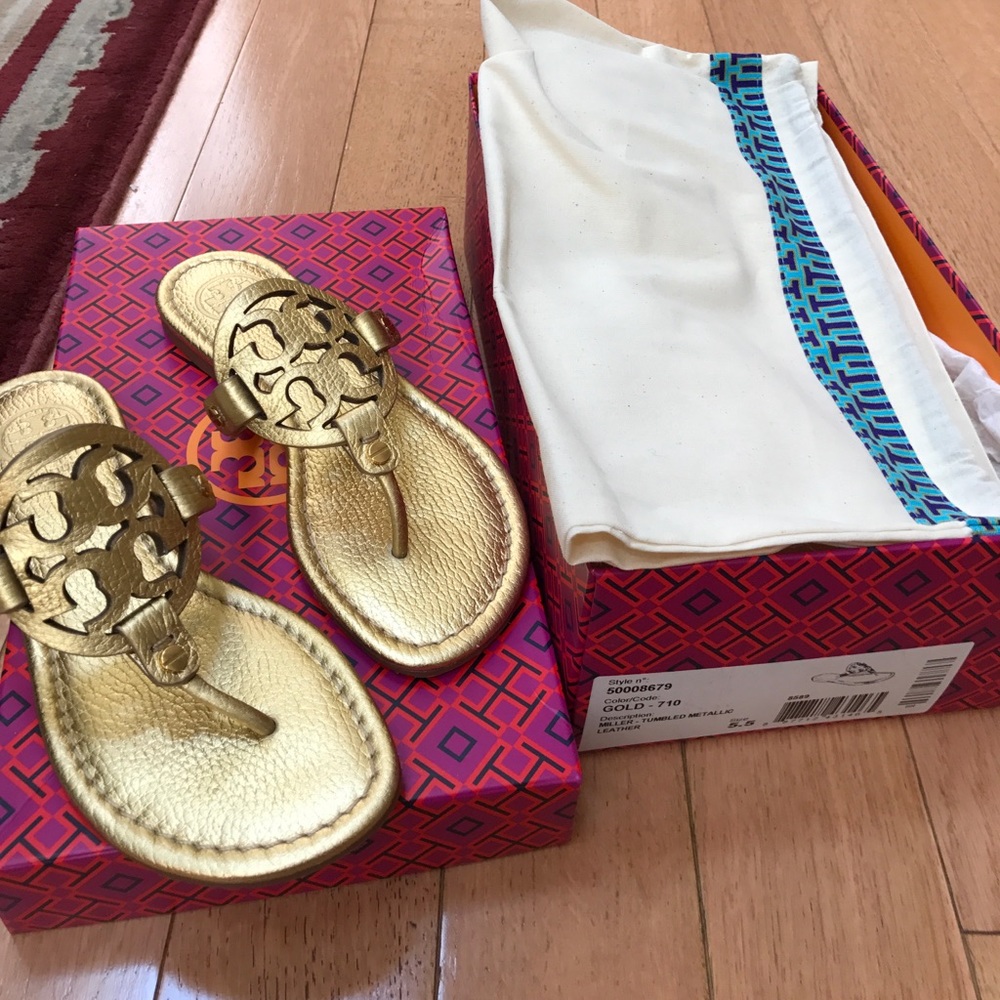 SOLD!! BNWT Tory Burch size 5.5 miller sandals