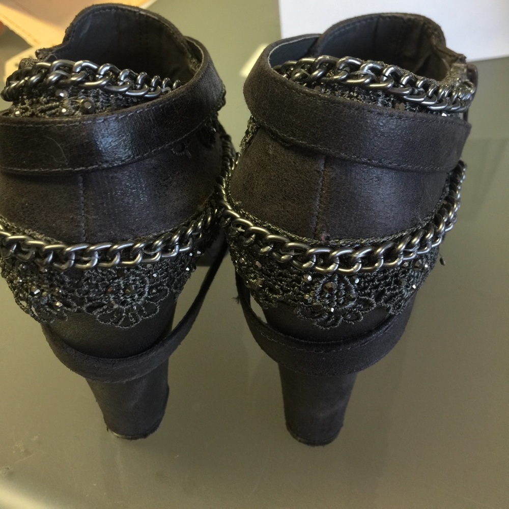 Boots - Picture 2 of 3