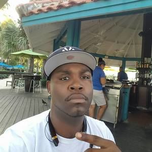 Meet your Posher, Derek