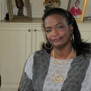 Meet your Posher, Sharon