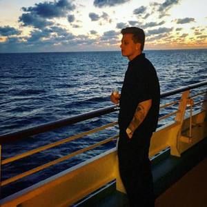 Meet your Posher, Kenny