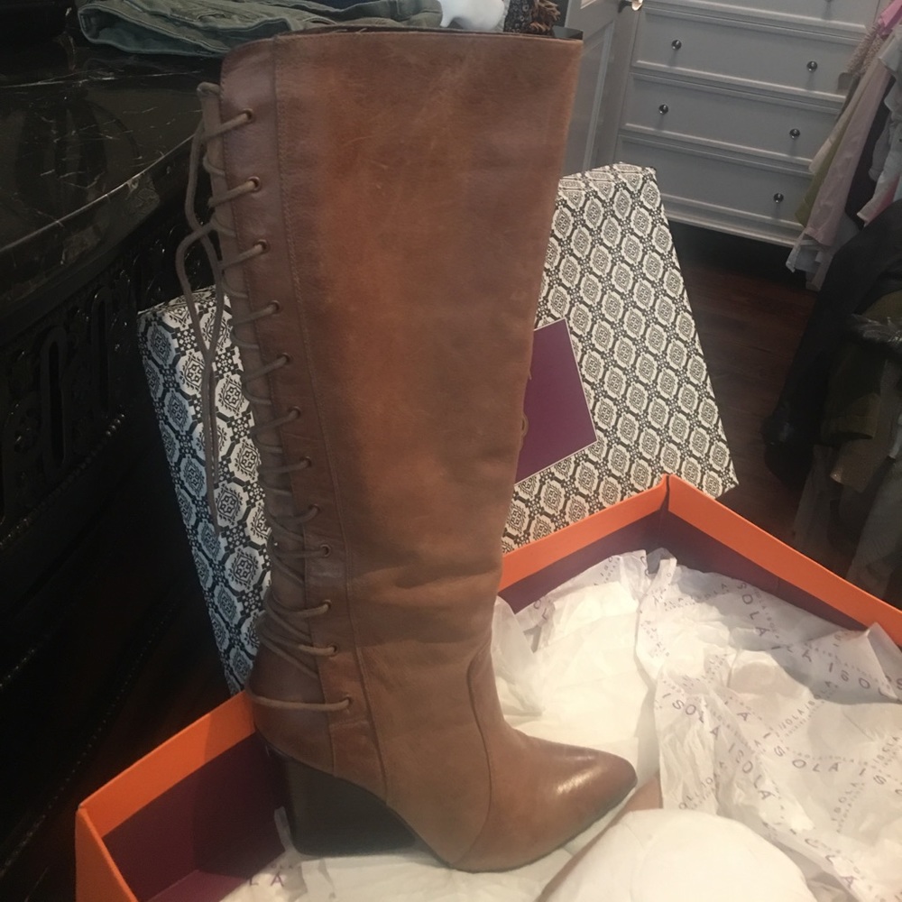 Ladies light tan pointed toe back lace up boot