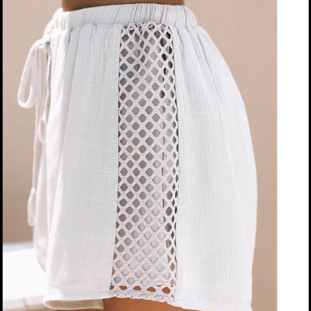 Light tan/cream colored cozy high wasted short