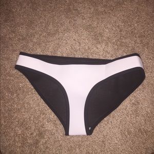 TRIANGL BIKINI BOTTOM