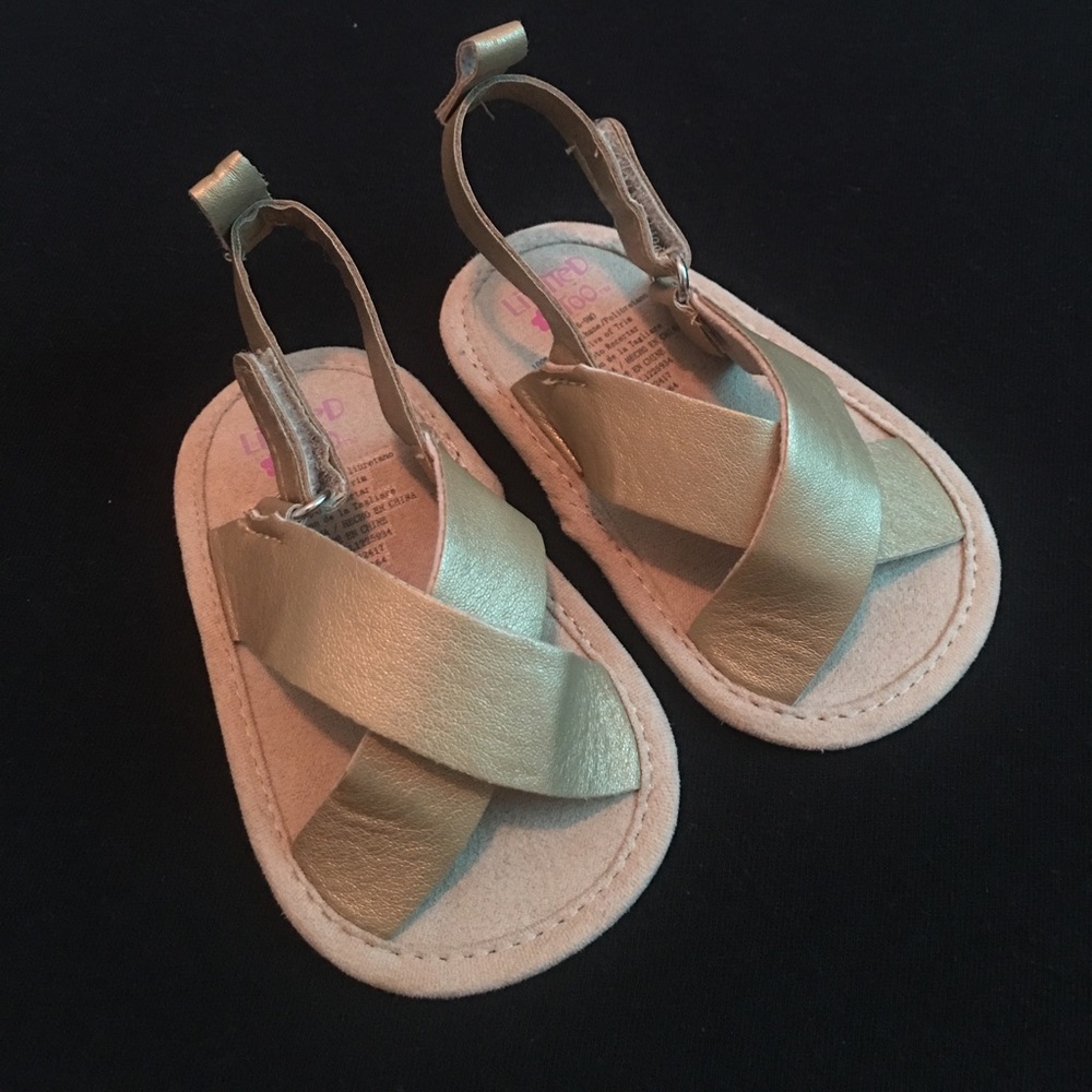 Limited Too baby girl sandal 3m (6-9)m Gold