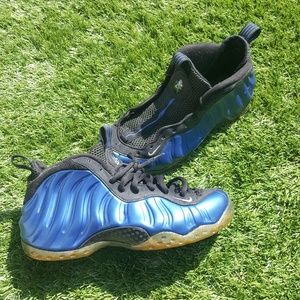 Used Foamposite.. size 8 Men's..