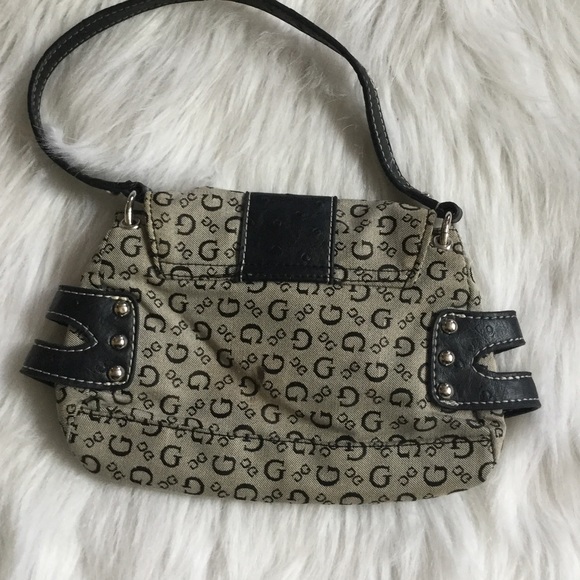 Guess small purse - Picture 4 of 5