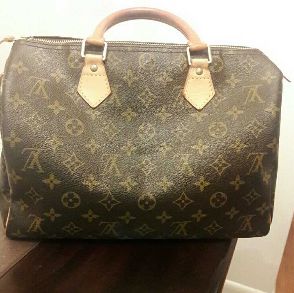 AUTHENTIC LV SPEEDY 30