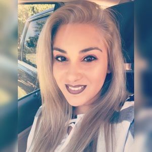 Meet your Posher, Isabel